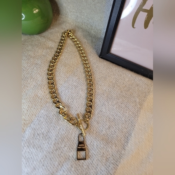 GOLD PLATED NECKLACE - Picture 1 of 3